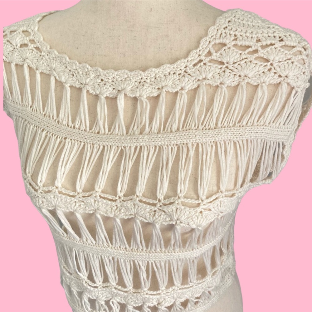 Candies Ivory Cream Crochet Knit Pattern Design Top NWT - Picture 2 of 9
